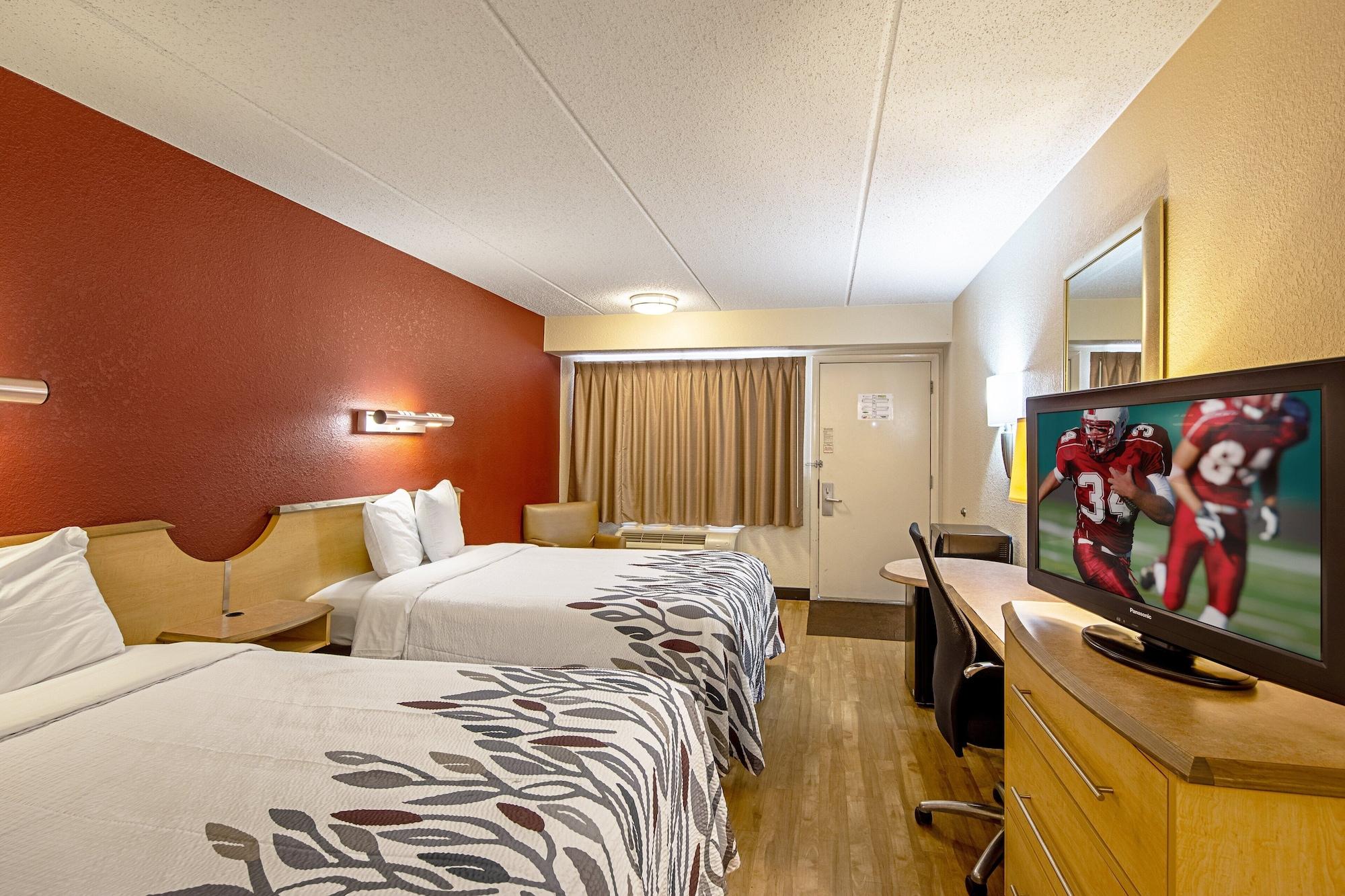 Red Roof Inn Кантон Екстериор снимка