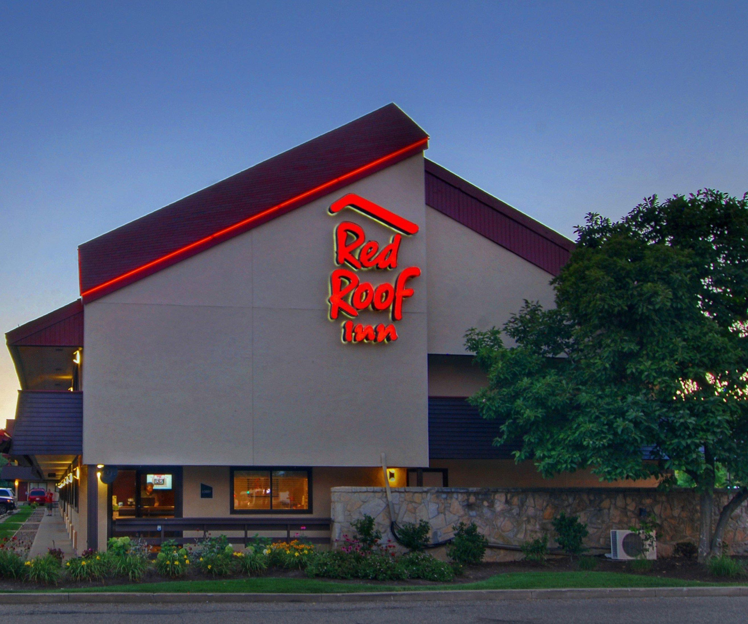 Red Roof Inn Кантон Екстериор снимка
